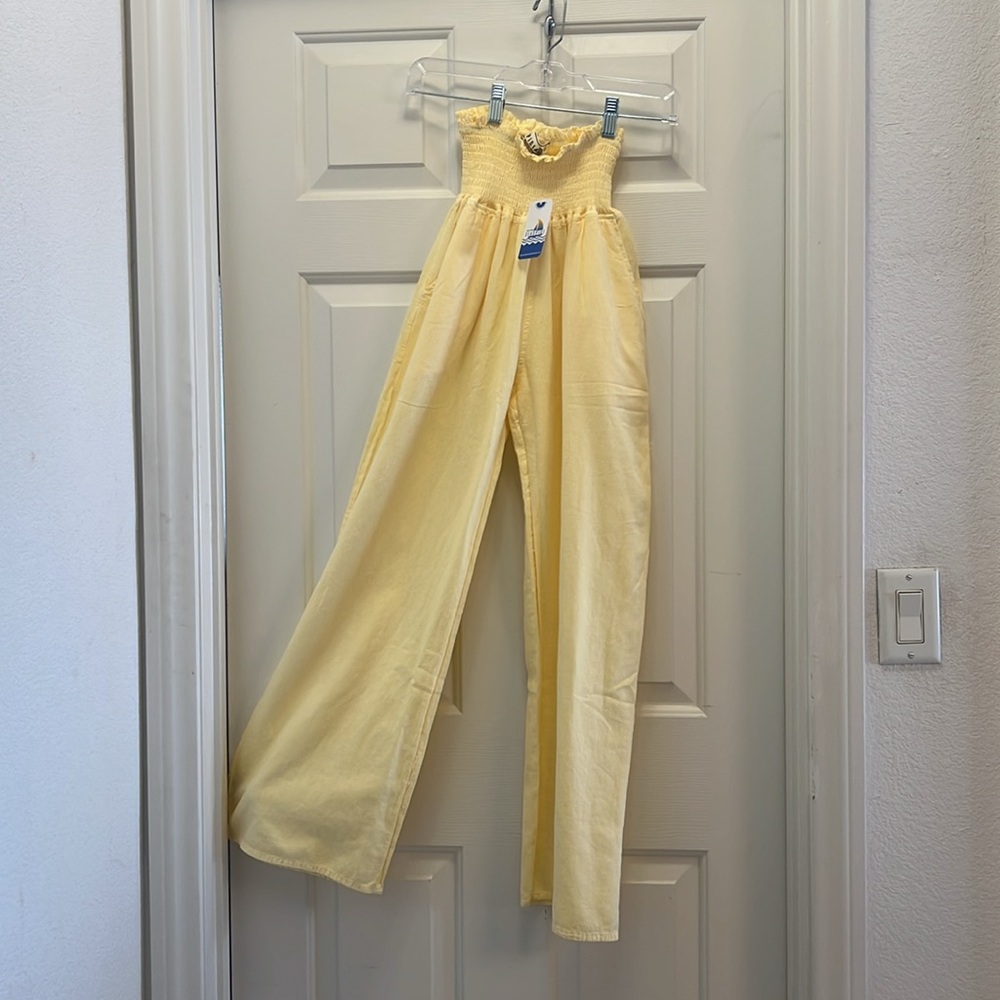Adorable NWT light yellow baggy pants. Stretch material waist. - Picture 3 of 3